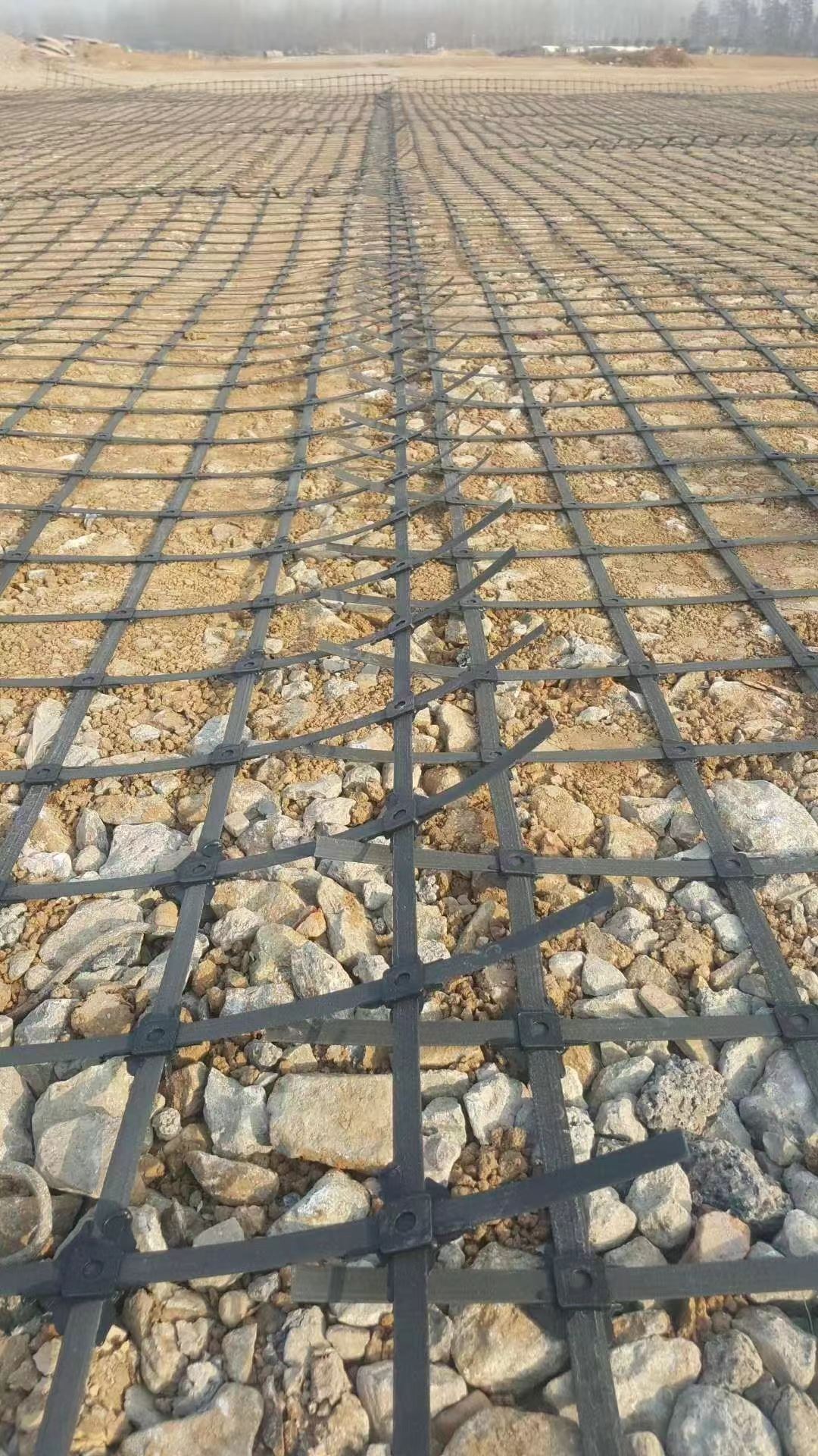 西藏 50KN钢塑土工格栅 批发