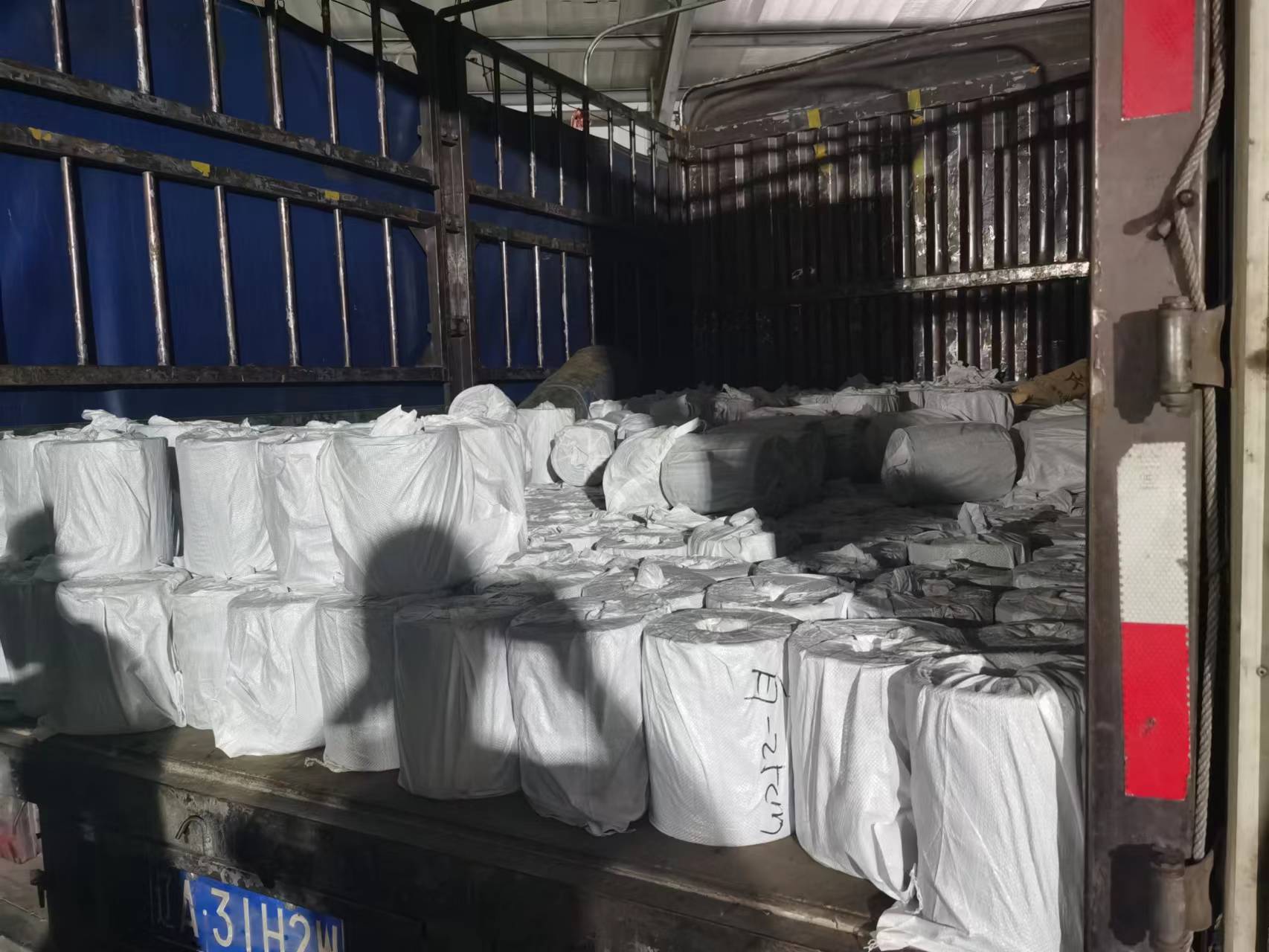 湖北玻纤布防裂贴产地货源