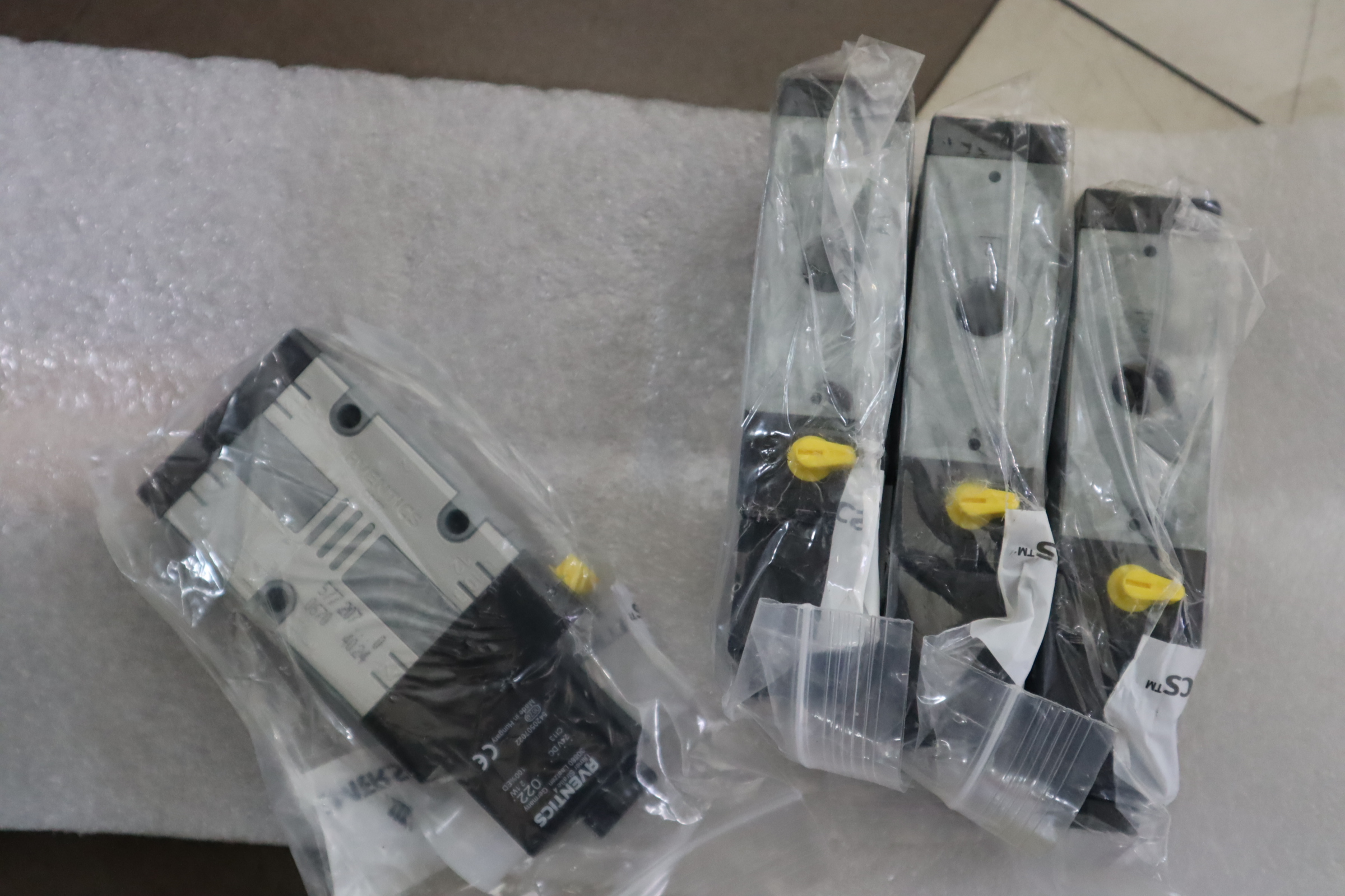 5772070220 德国安沃驰AVENTICS气动阀