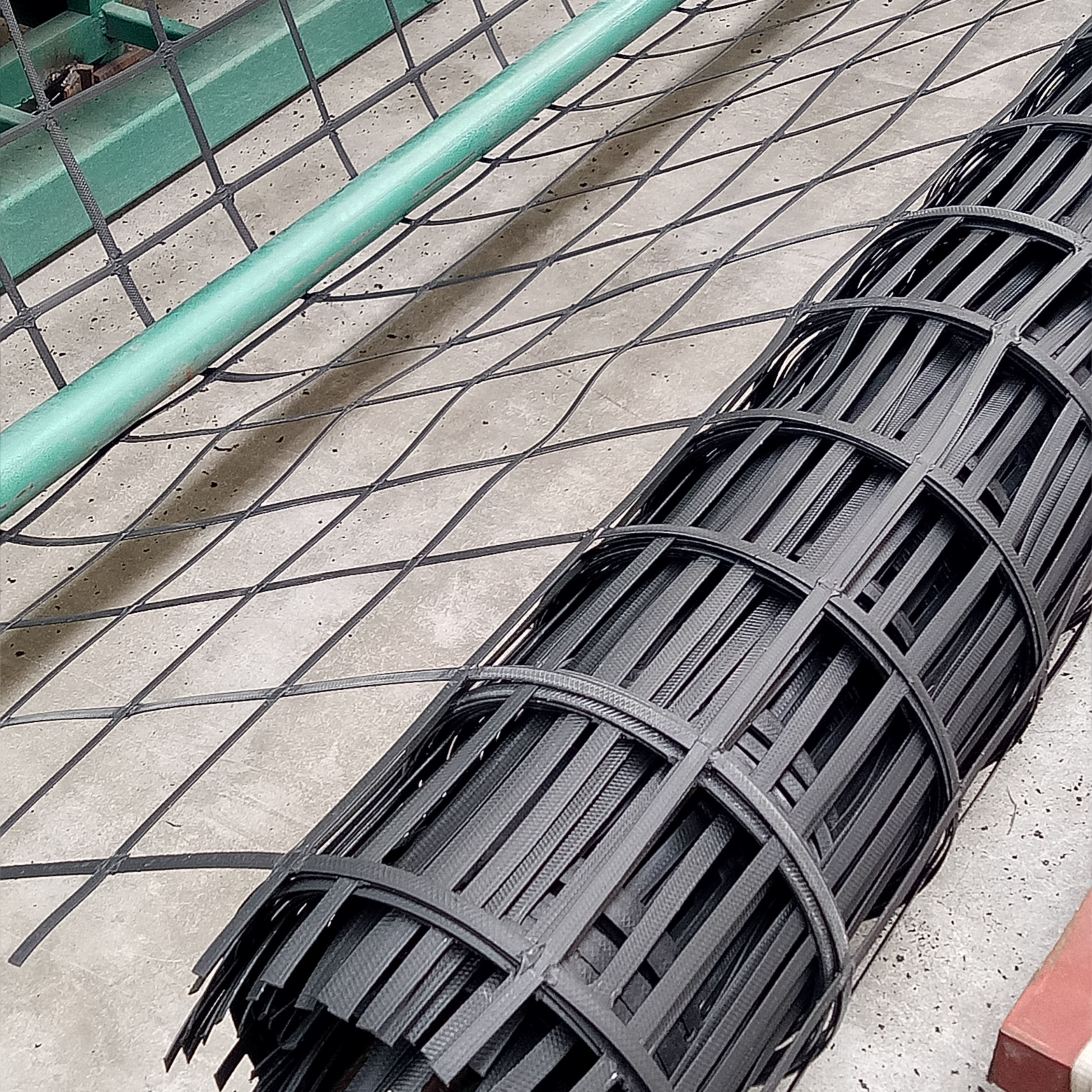 香港 挡土墙用双向焊接钢塑格栅 厂家