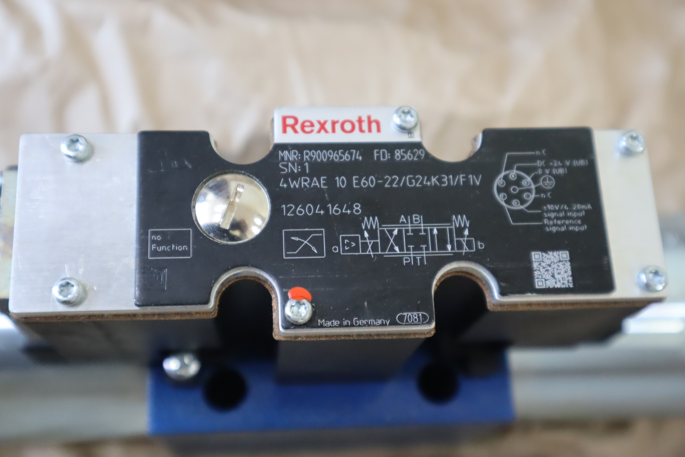 4WRAE10E60-22/G24K31/F1V R900965674 德国力士乐REXROTH比例阀