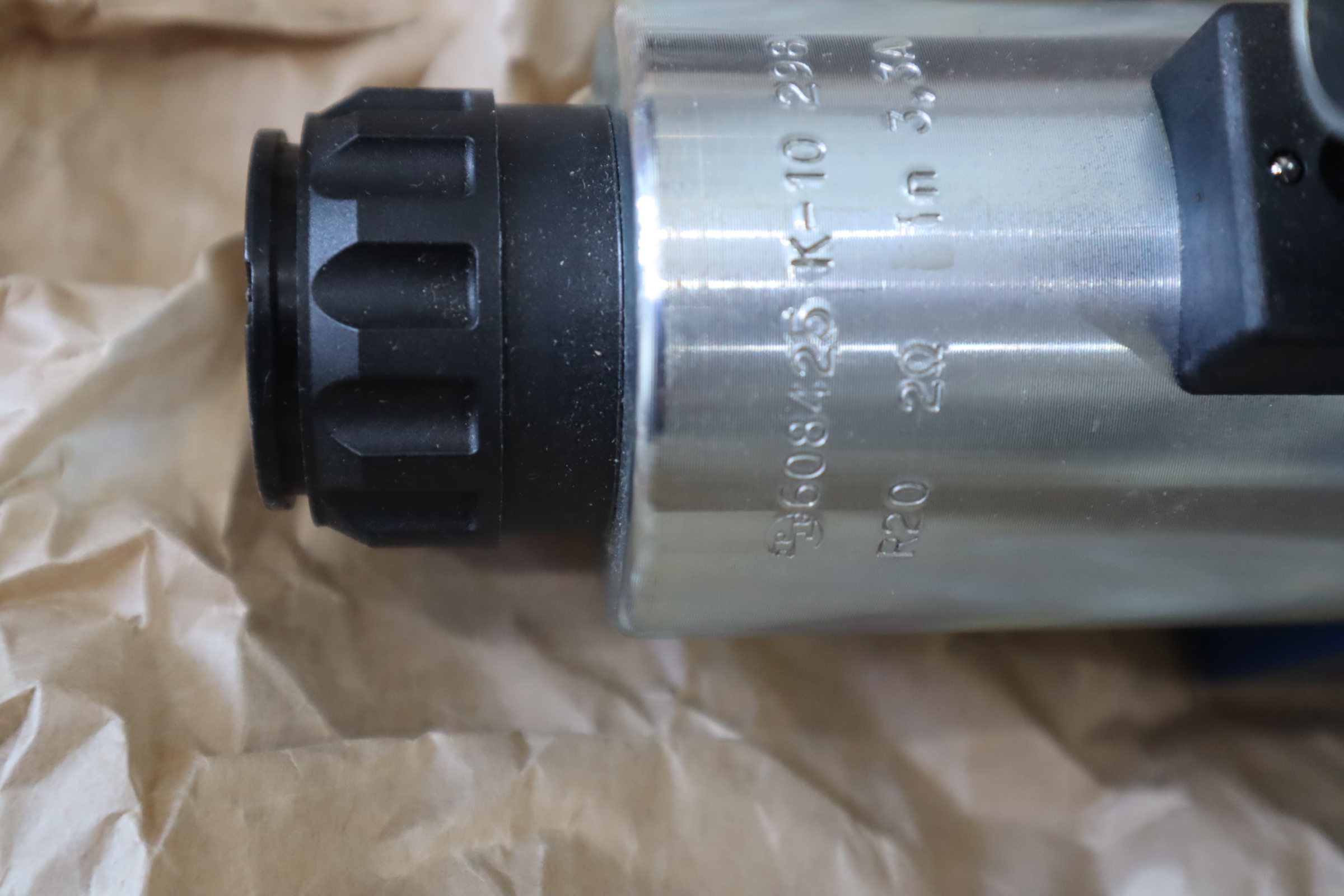 4WRAE10E60-22/G24K31/F1V R900965674 德国力士乐REXROTH比例阀