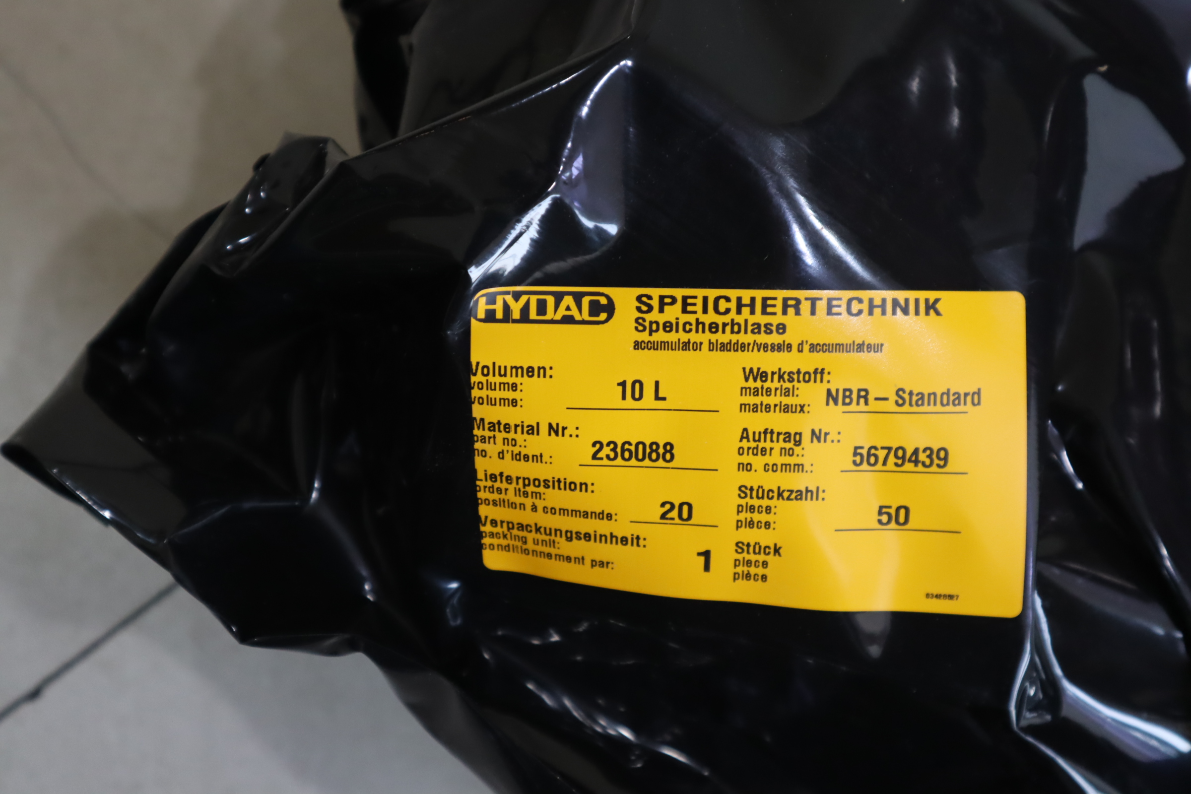 236088 Bladder10L*7/8-14UNF/VG5NBR20/P460 德国贺德克HYDAC气囊