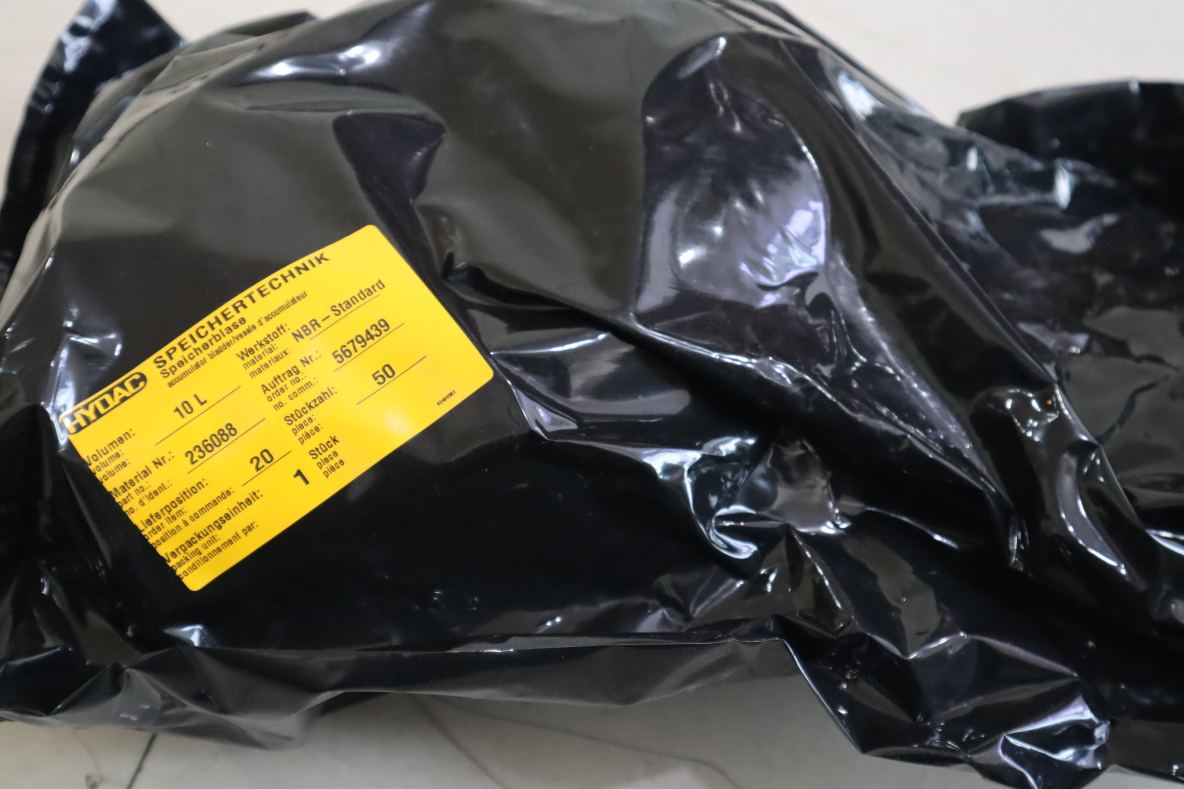 236088 Bladder10L*7/8-14UNF/VG5NBR20/P460 德国贺德克HYDAC气囊