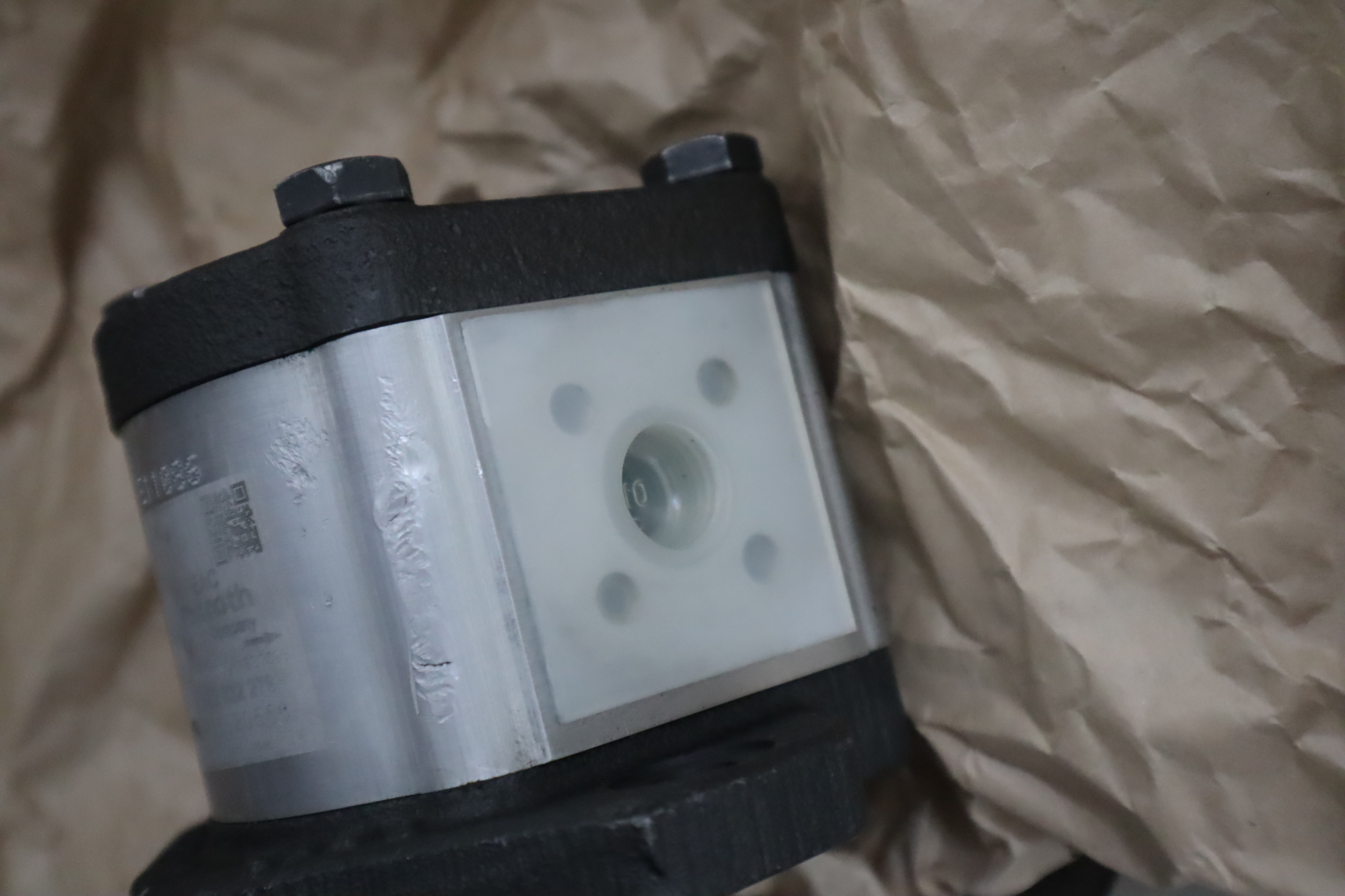 AZPW21011RQRXXMBS0593 R983032276 德国力士乐REXROTH齿轮泵