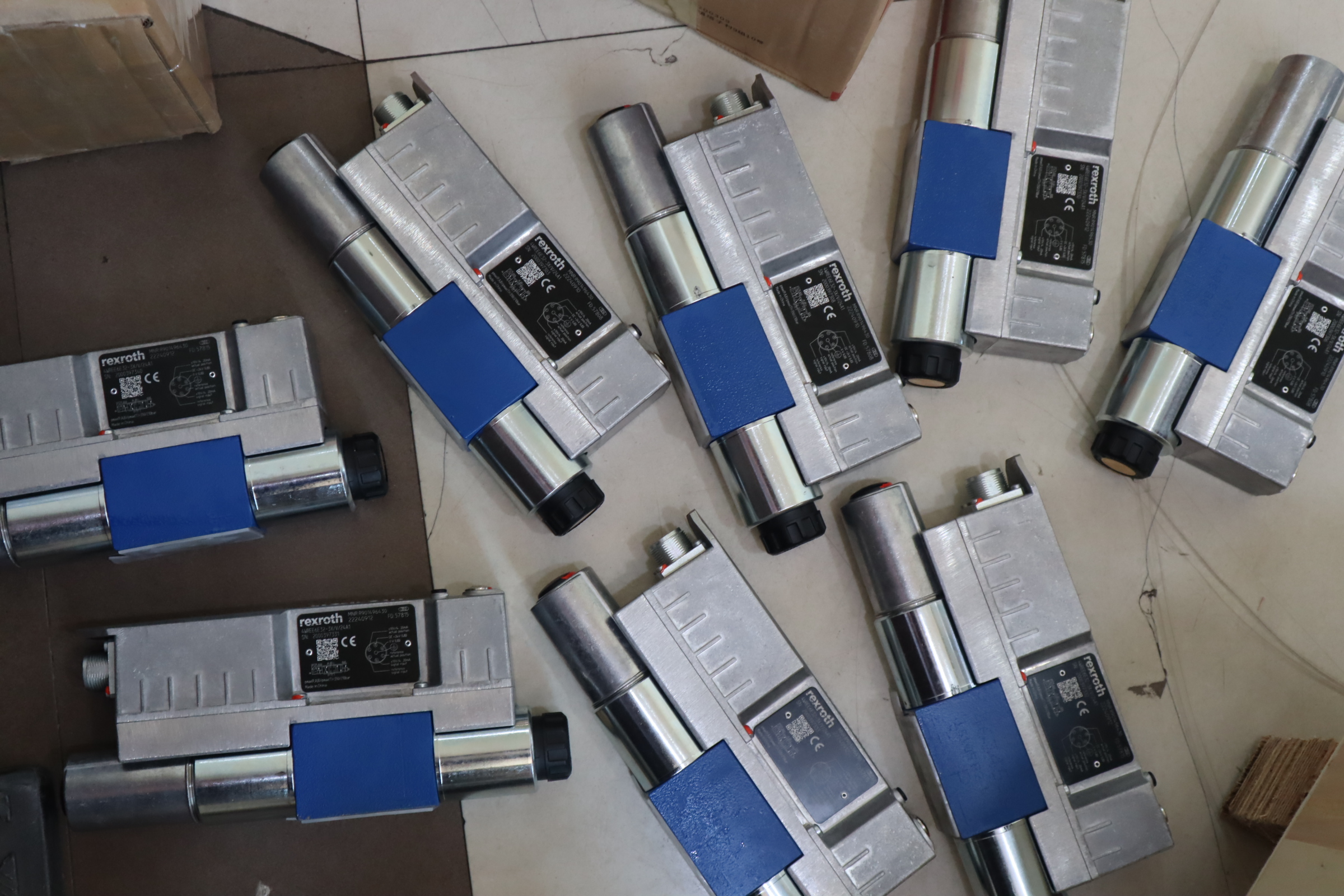 4WREE6E32-3X/V/24A1 R901496430 力士乐REXROTH阀门