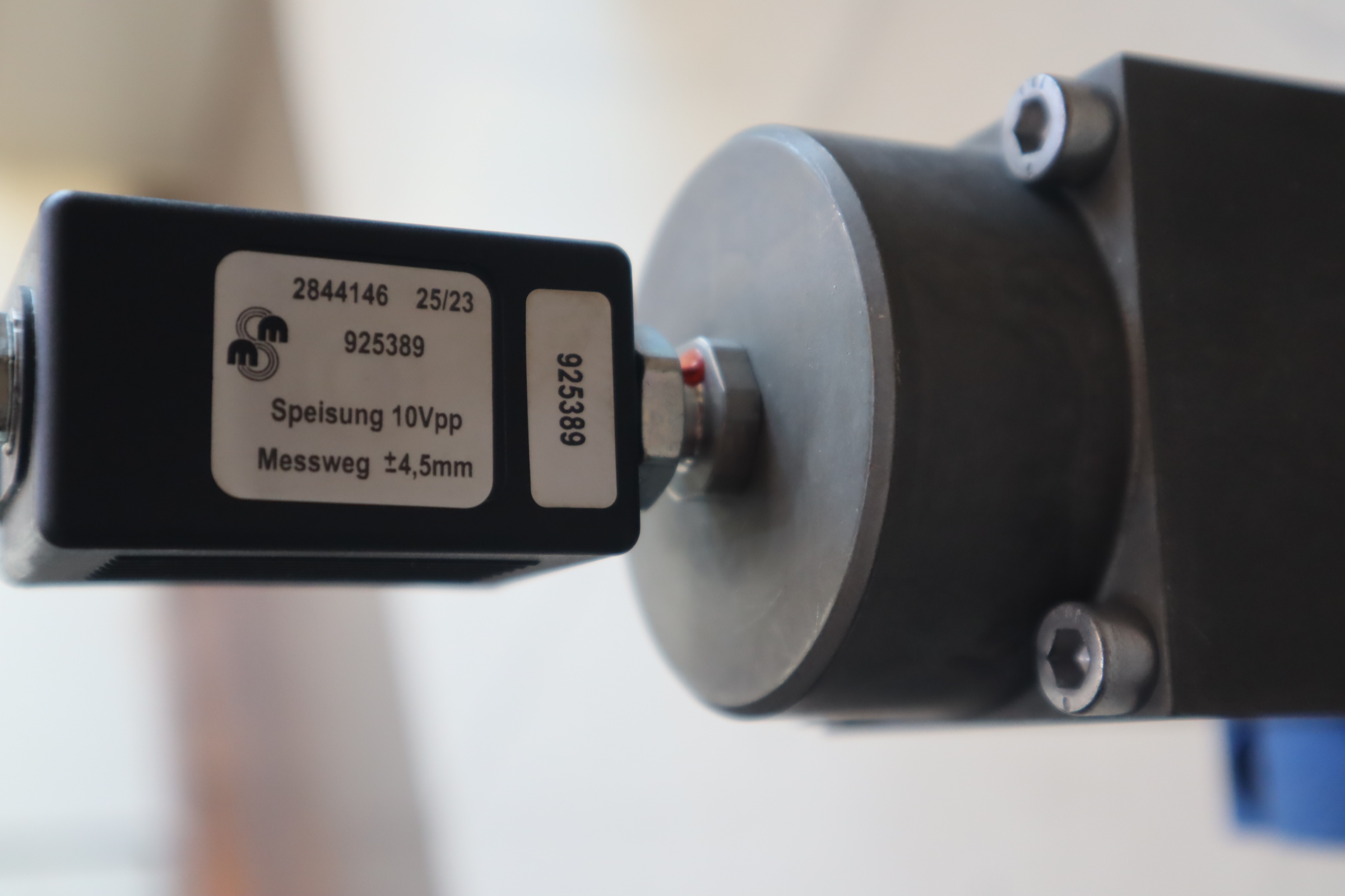 2FRE10-44/50LBK4M R900915815 力士乐REXROTH比例流量阀