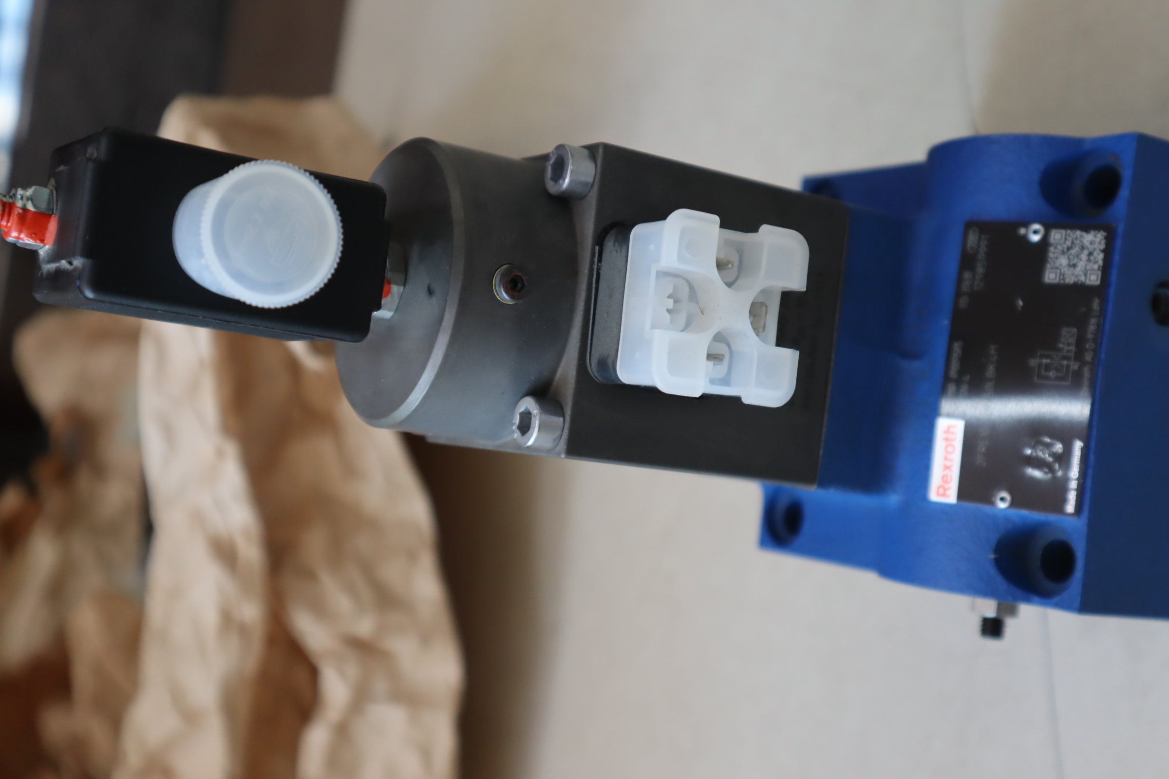 2FRE10-44/50LBK4M R900915815 力士乐REXROTH比例流量阀