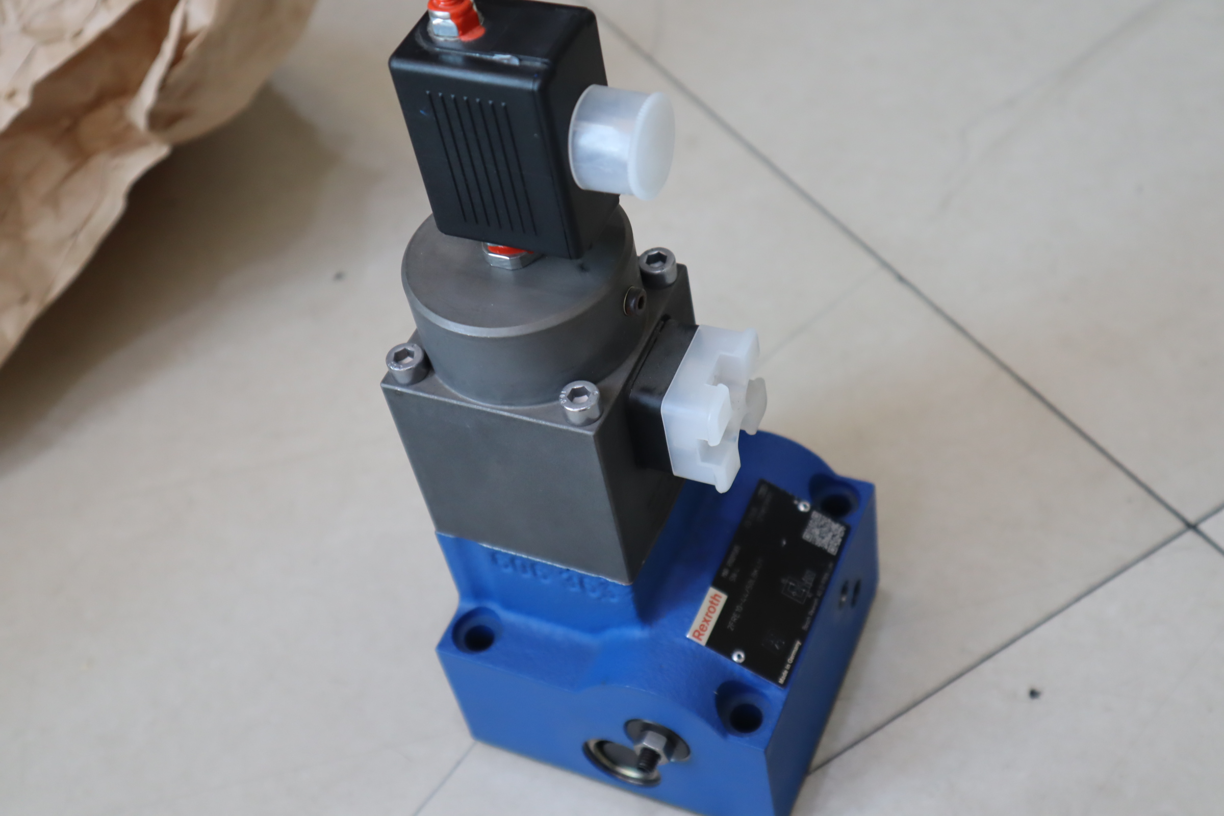 2FRE10-44/50LBK4M R900915815 力士乐REXROTH比例流量阀