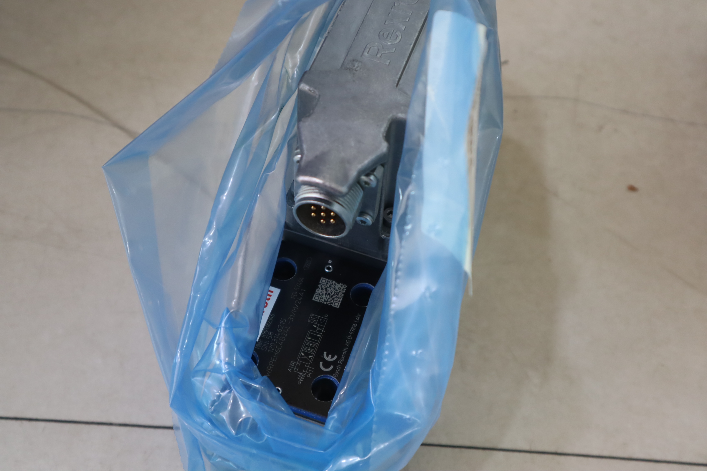 4WRPEH6C4B24L-3X/M/24A1 R901382346 力士乐REXROTH高响比例阀