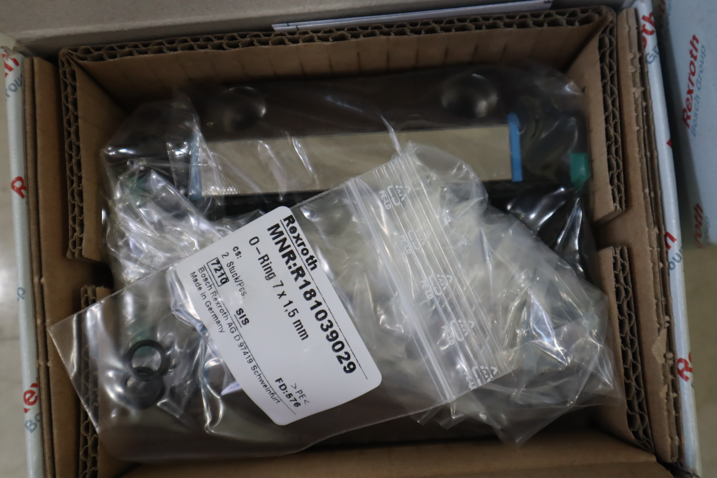 R18513232X RWD-035-FNS-C2-H-2 力士乐REXROTH滑块