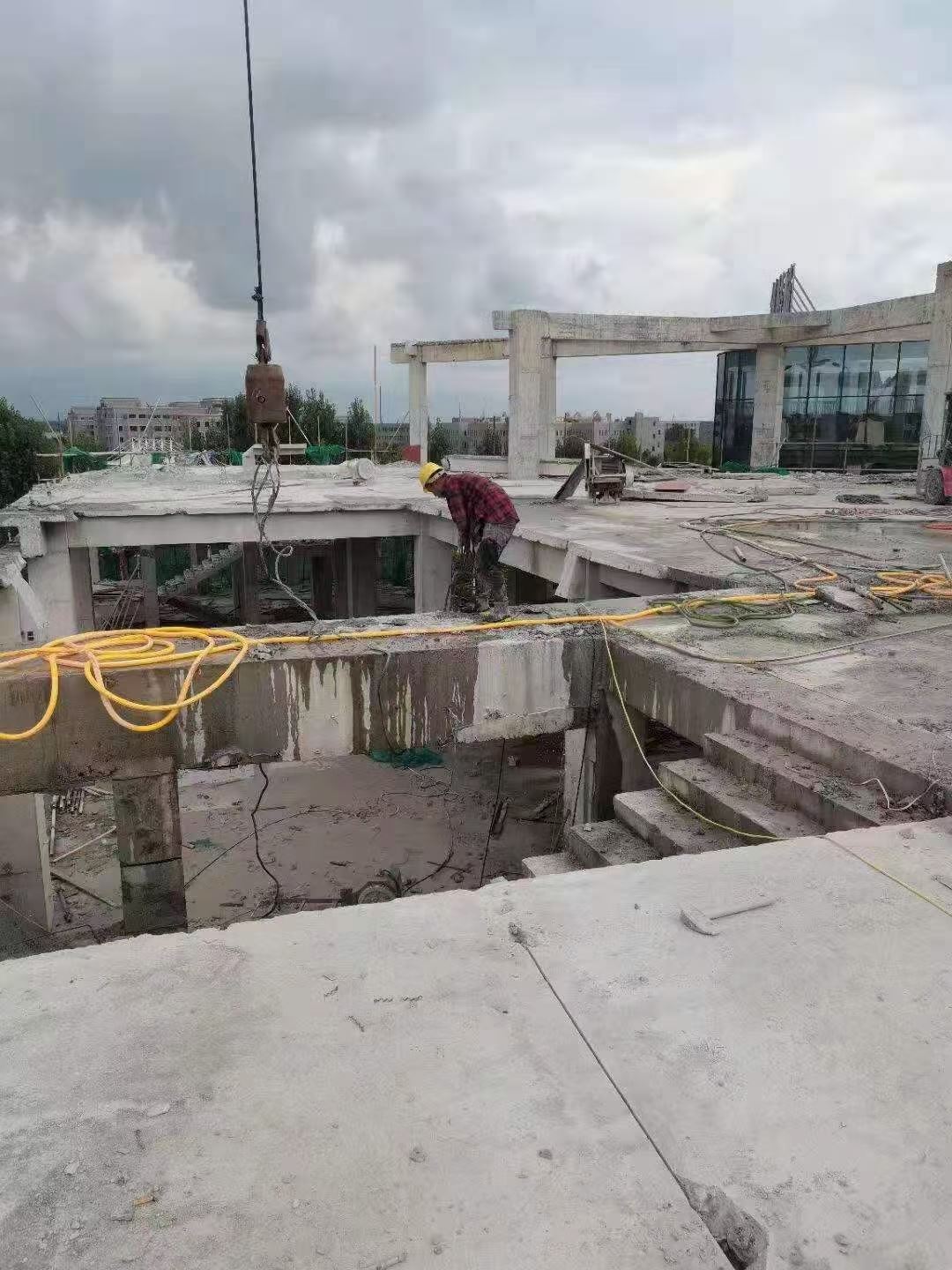 阿坝地下室筏板基础切割价格