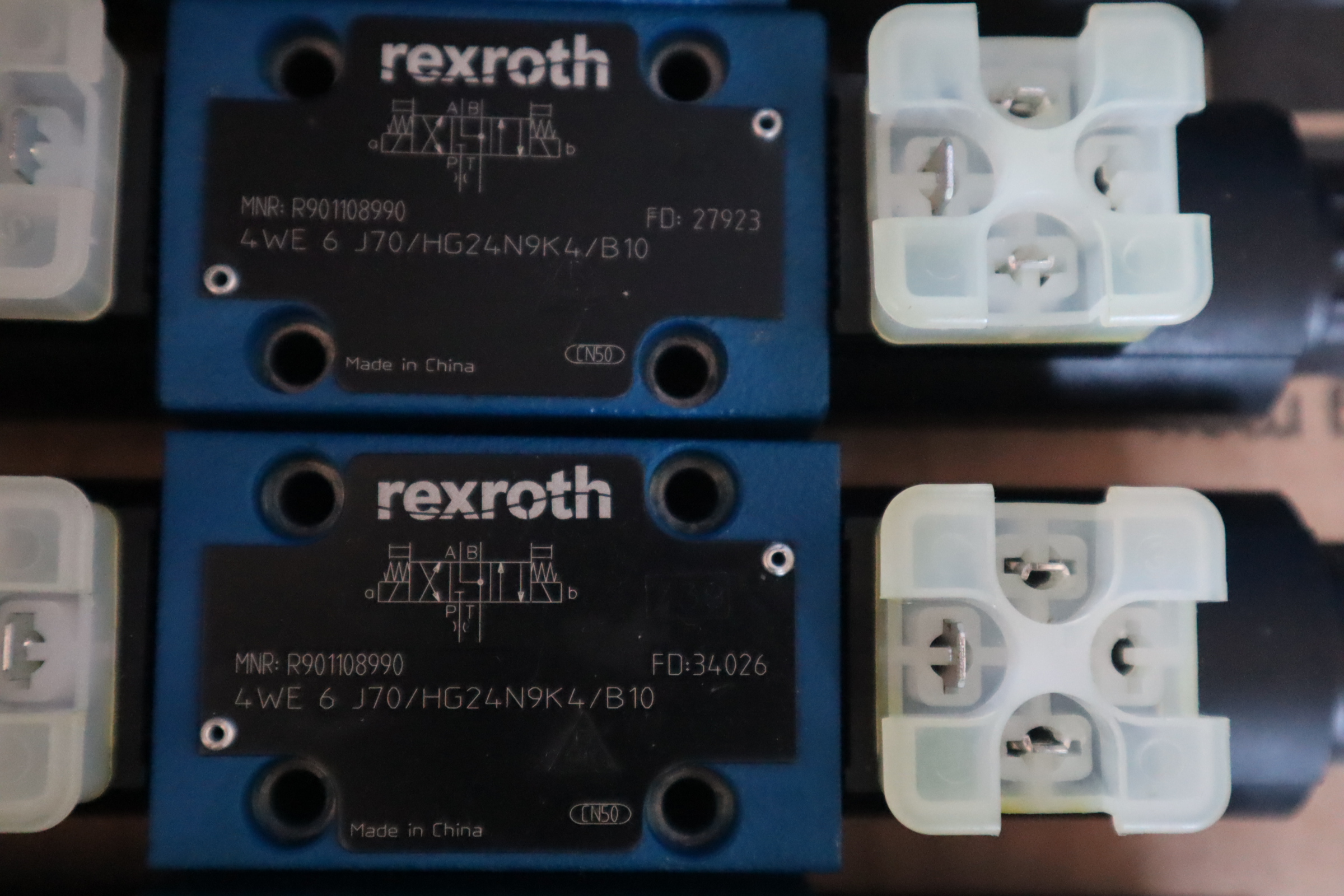 4WE6J70/HG24N9K4/B10 R901108990 4WE6J7X/HG24N9K4/B10 力士乐阀