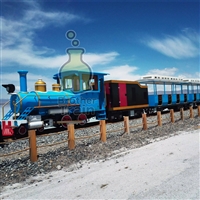 茶卡轨道小火车