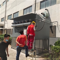 自洁式空气过滤器气包安装现场