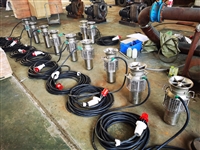 1000方大流量便携式潜水泵在做出厂前的性能检测