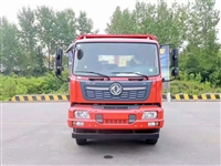 东风天锦小三轴