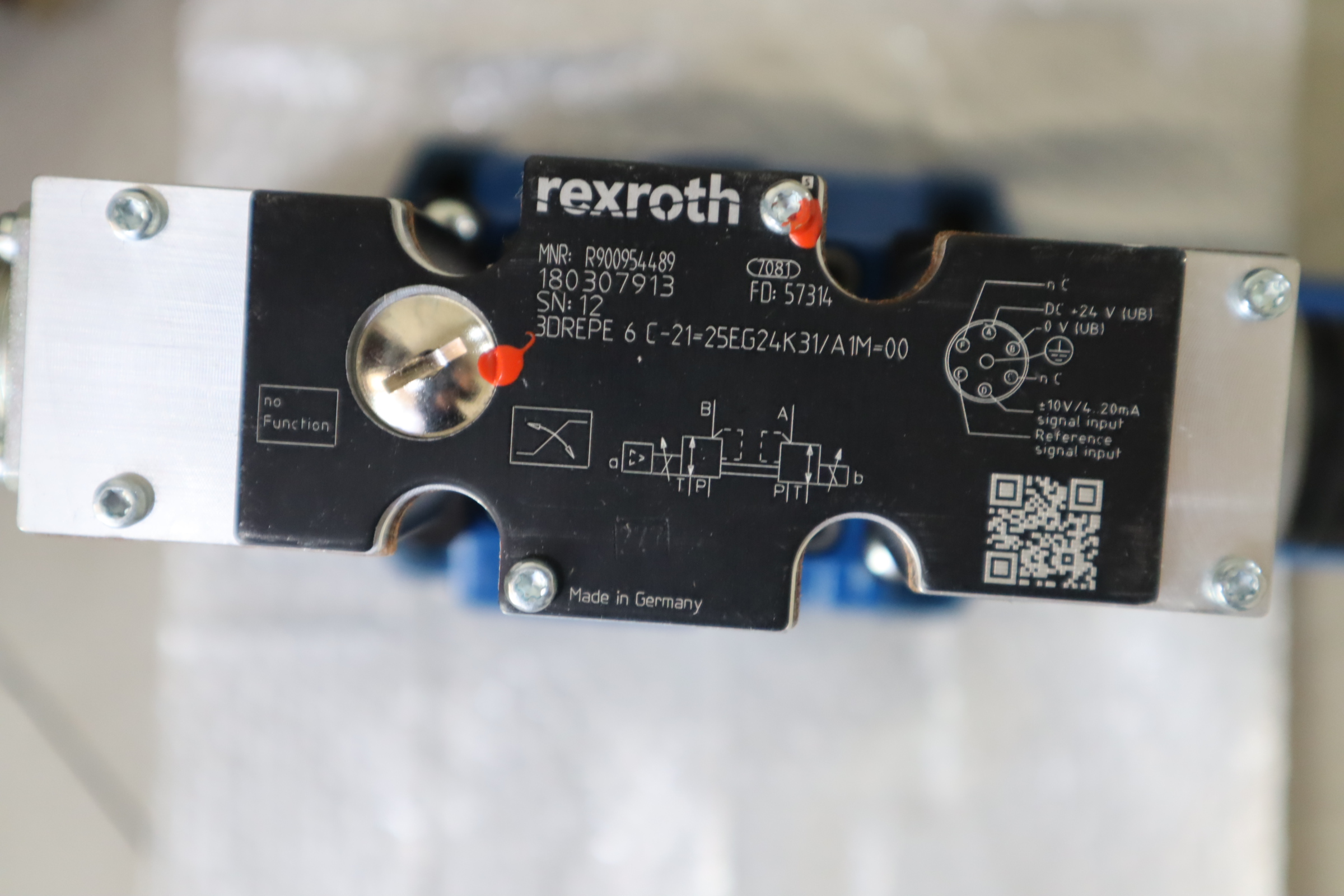 4WRZE16E100-74/6EG24ETK31/A1D3M R900954657 力士乐REXROTH阀