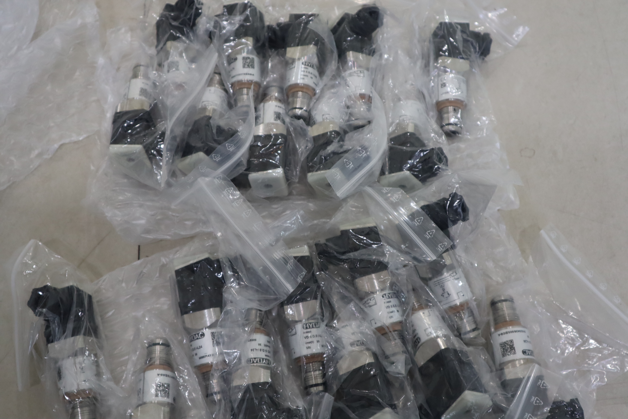 VD 5 D.0 /-L24 德国贺德克HYDAC压力开关压力传感器