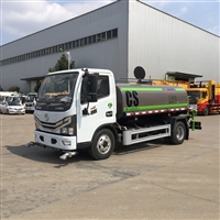 5吨洒水车 东风多利卡全柴115马力5方喷洒车