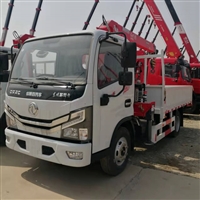 东风多利卡D6蓝牌随车吊,4吨三节直臂吊机,全柴115马力,货箱3.3米可进市区C照驾驶