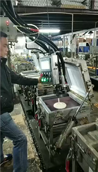 Fret cyclopentane high-pressure foaming machine, polyurethane high-pressure foaming machine, small ice making foaming machine, cyclopentane foaming machine, disinfection cabinet, cyclopentane foaming machine equipment