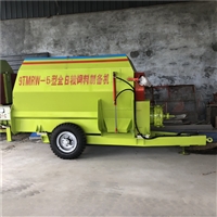 Inner Mongolia cattle farm full day grain mixing machine self-propelled TMR mixer