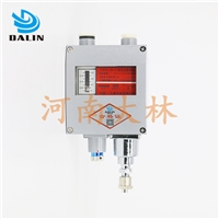 Pressure controller for pneumatic clutch