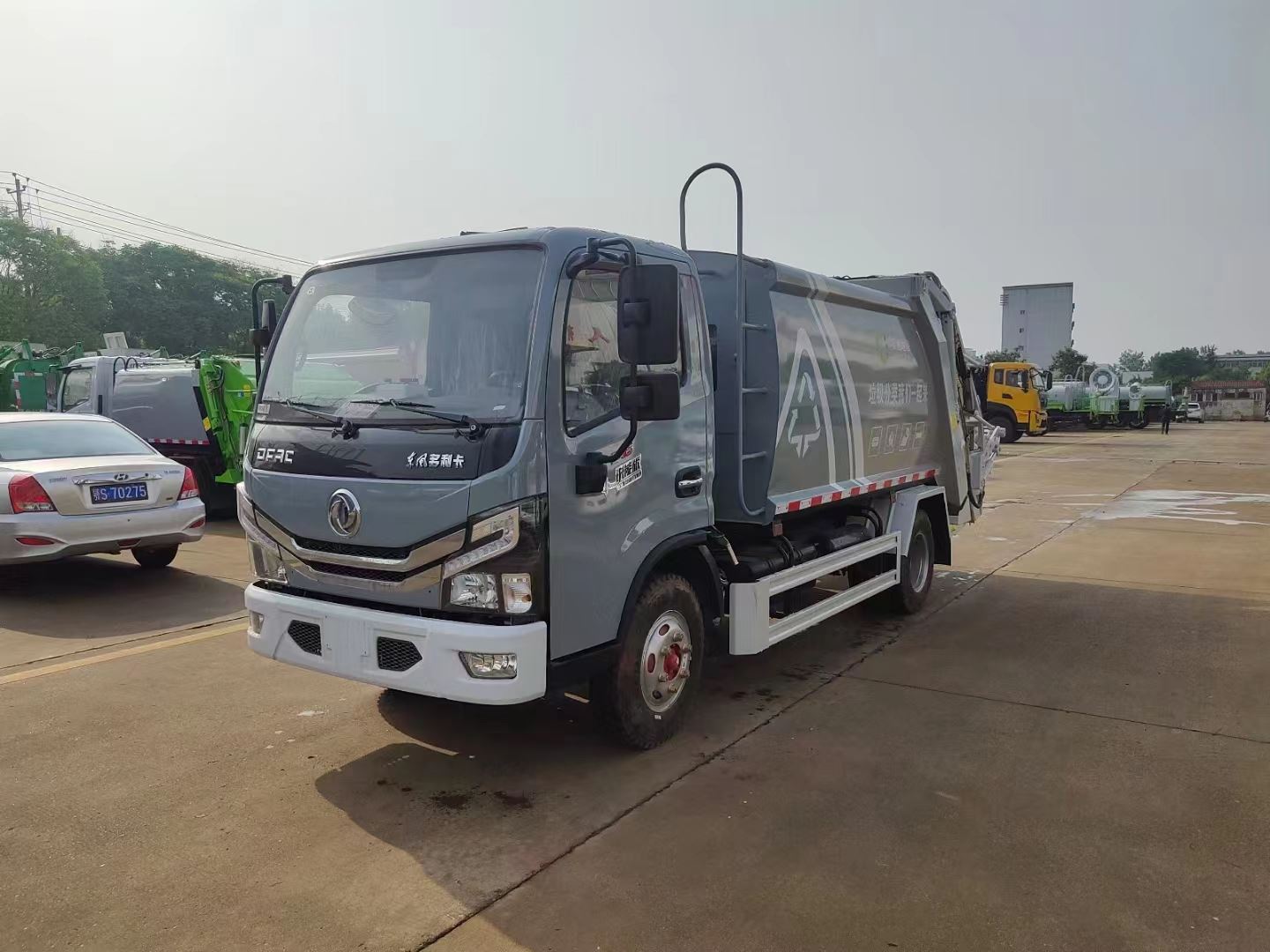 湖南前四后八压缩式垃圾车 全国包安装调试