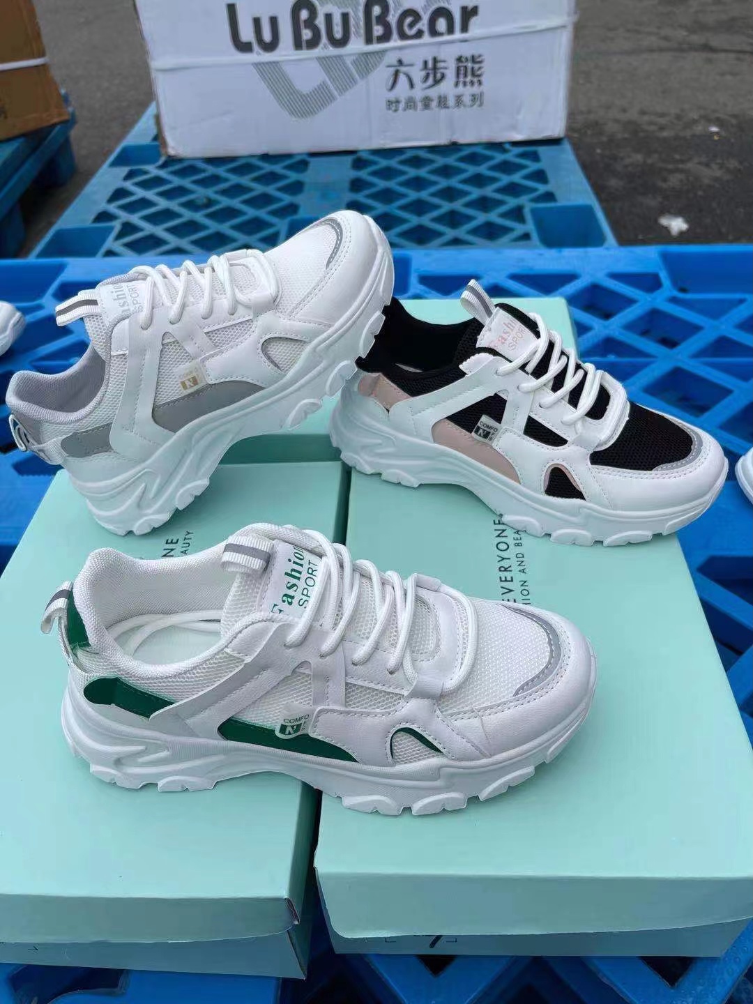 5-25元男女开店鞋子地摊库存鞋夏季四季一脚蹬批发中老年鞋