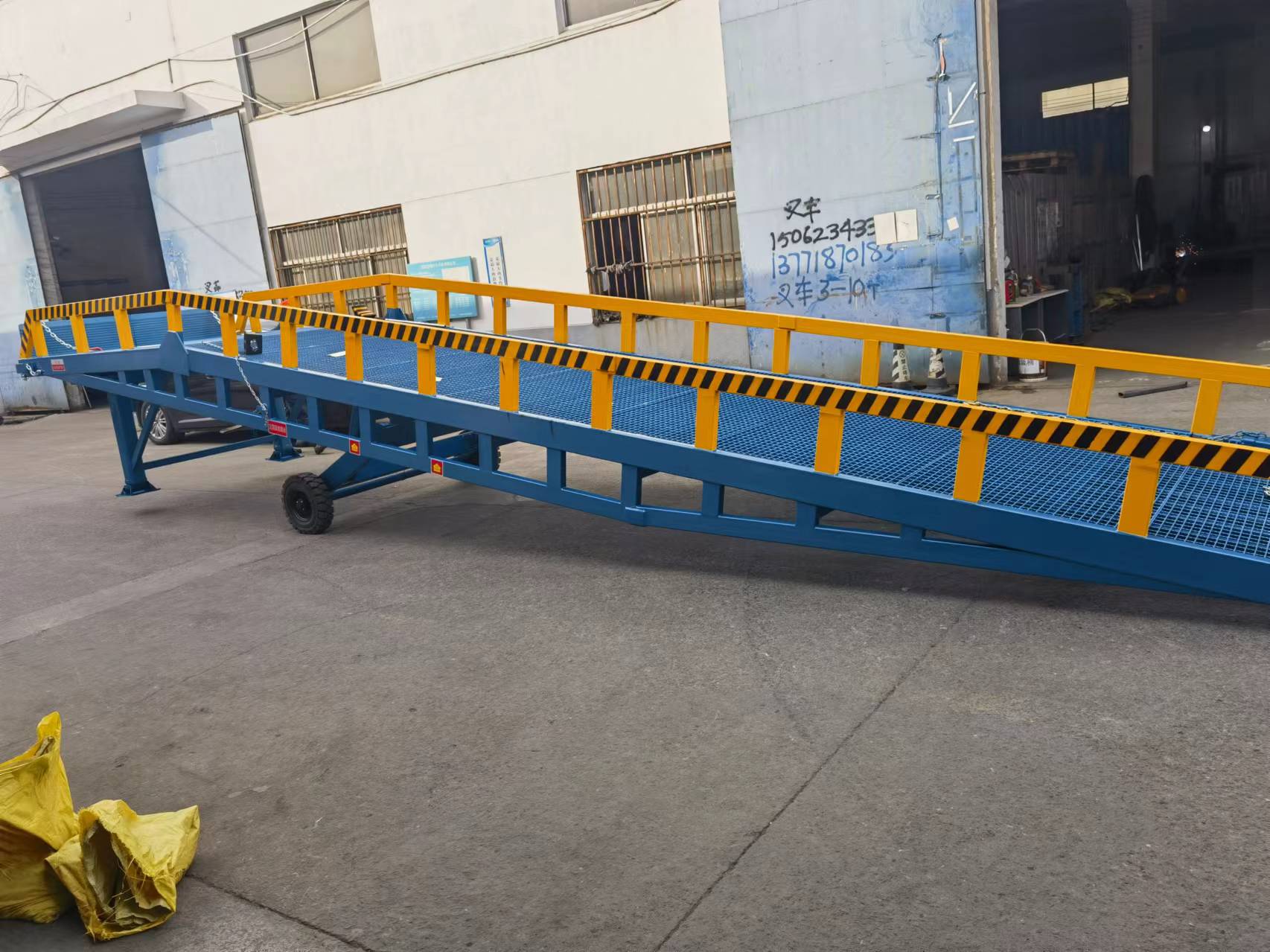 山东移动式液压登车桥平台定制