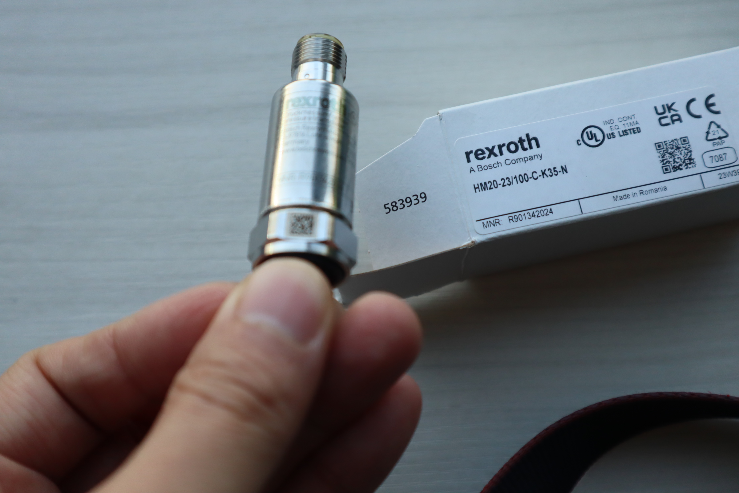 HM20-23/100-C-K35-N R901342024 HM20-2X/100-C-K35-N 传感器