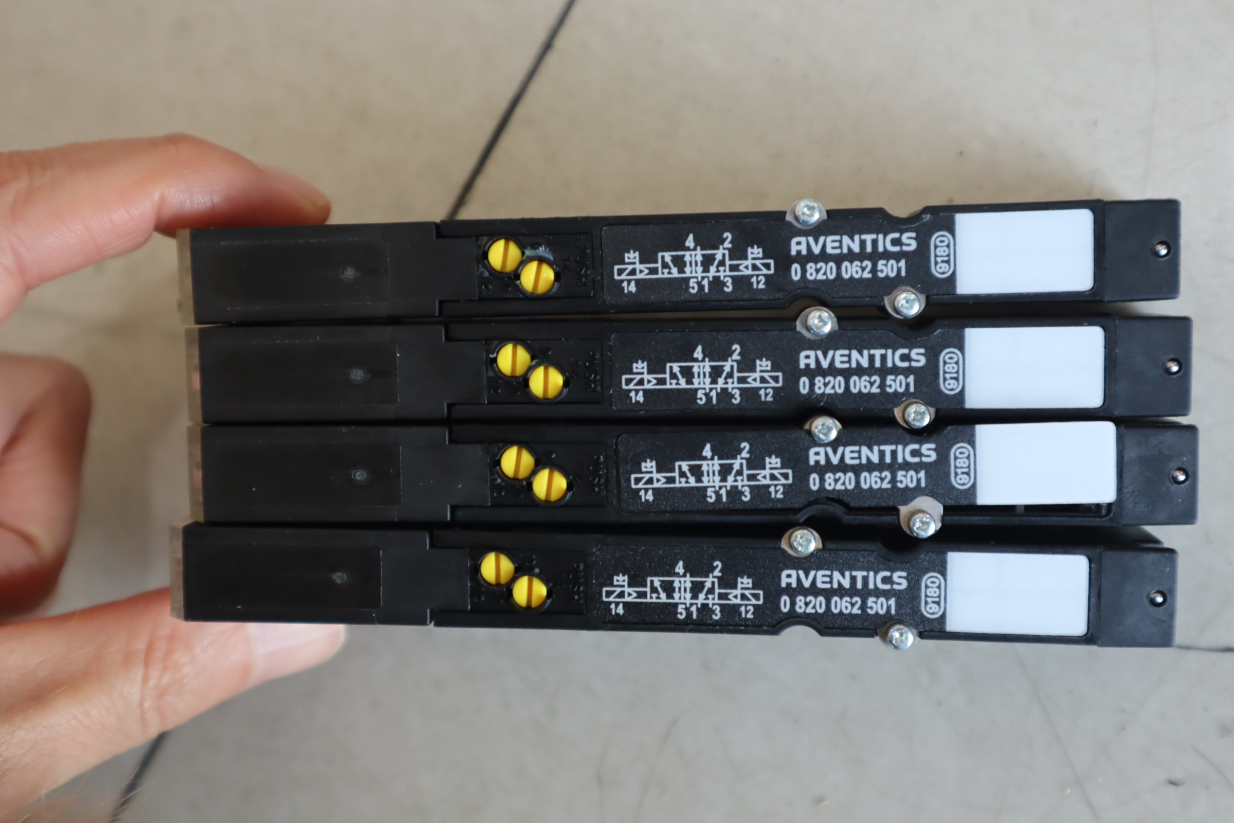 0820062501 德国安沃驰AVENTICS气动阀