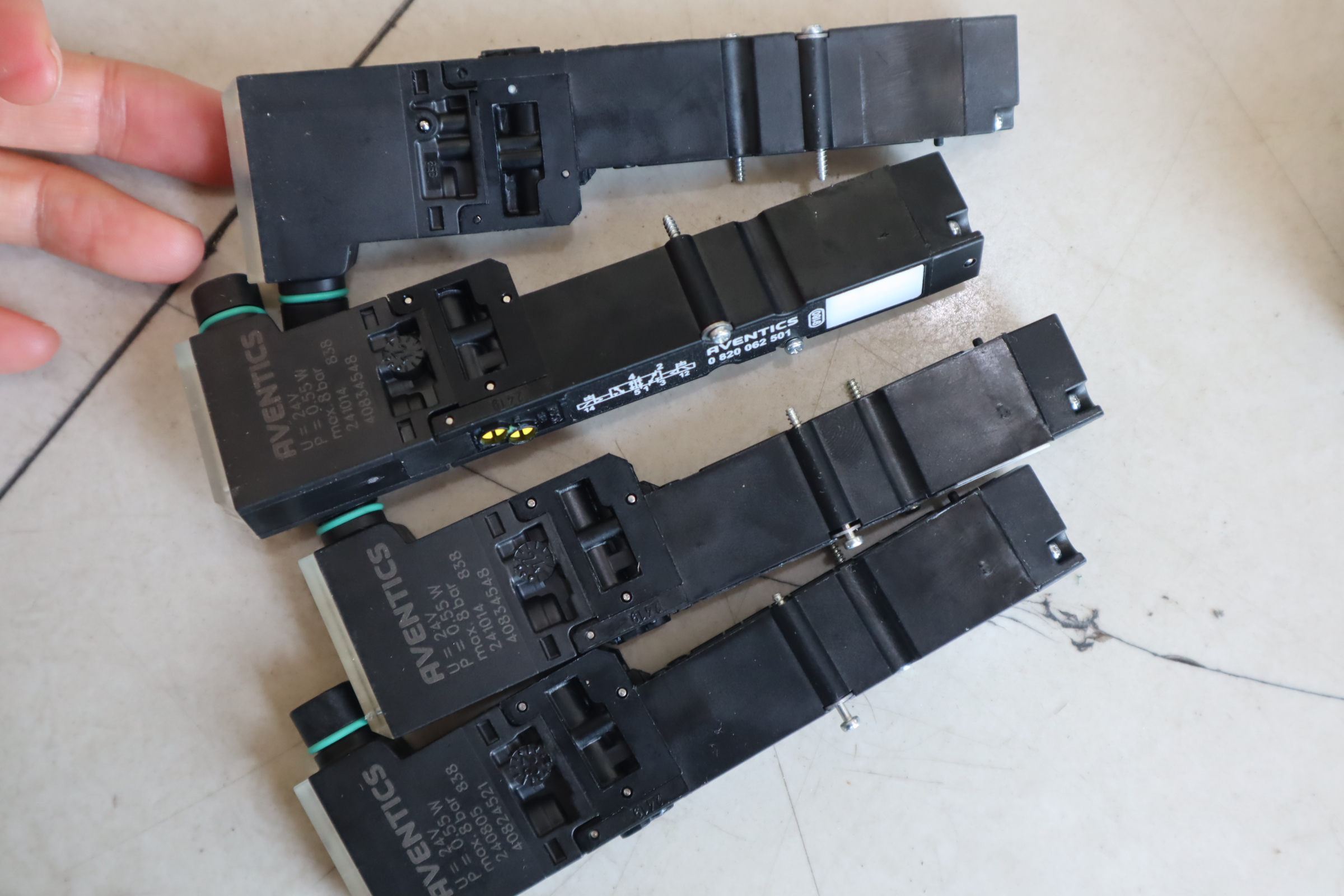 0820062501 德国安沃驰AVENTICS气动阀