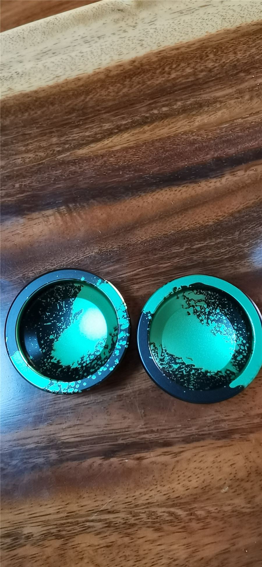 上海多色氧化采用6063铝红色外壳锯切加工