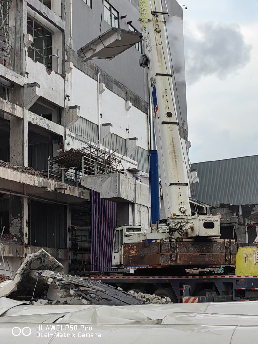 邵阳高铁站台板切割班组