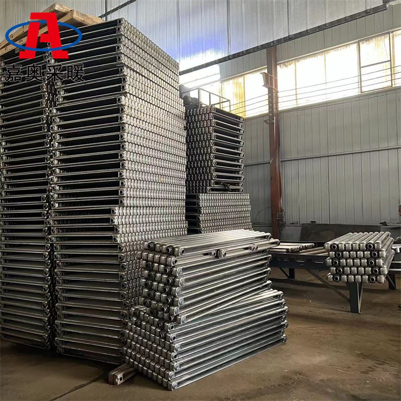 蔬菜大棚用钢三柱型暖气片厂家