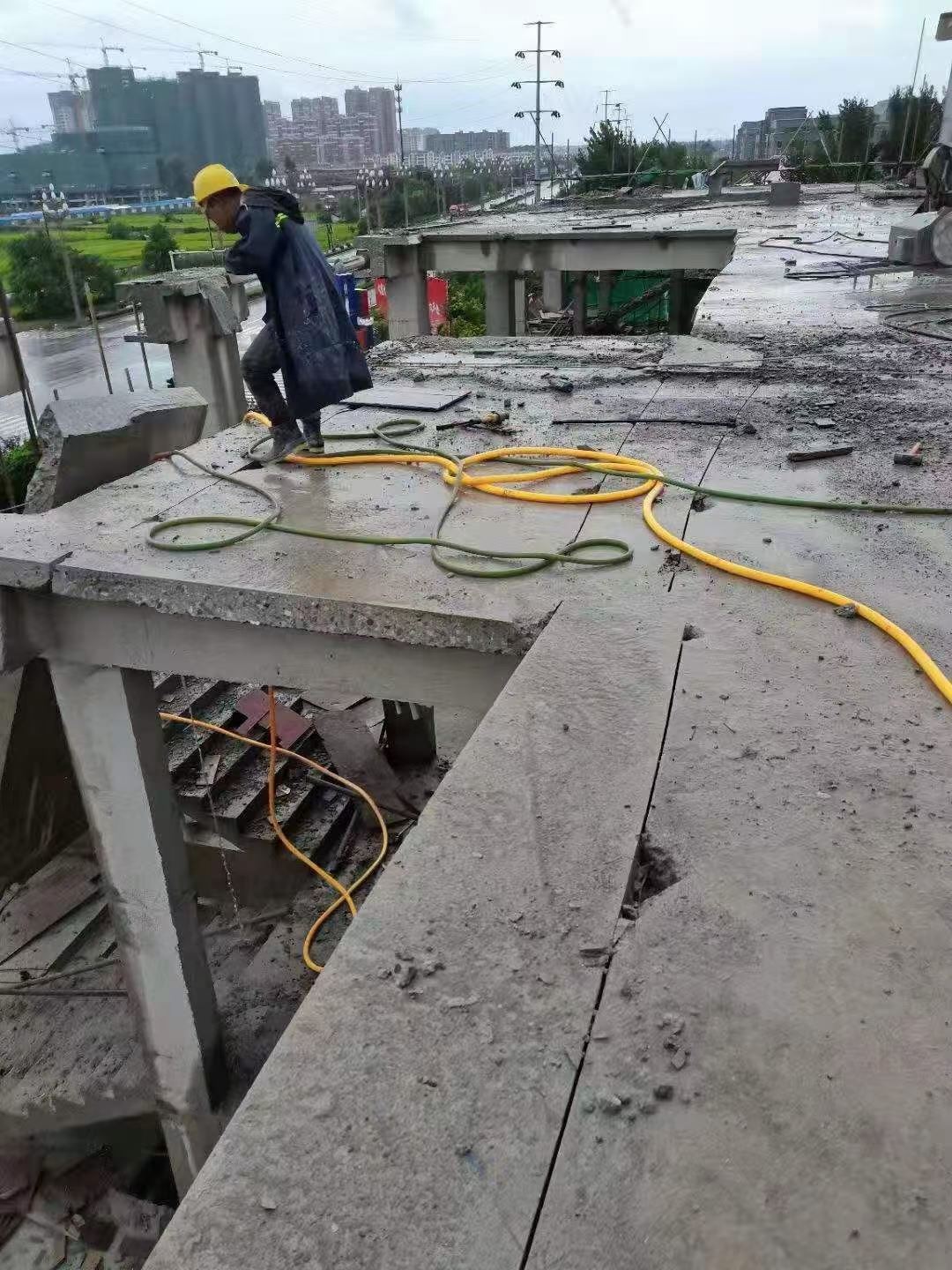 阿克苏高铁站台板切割费用