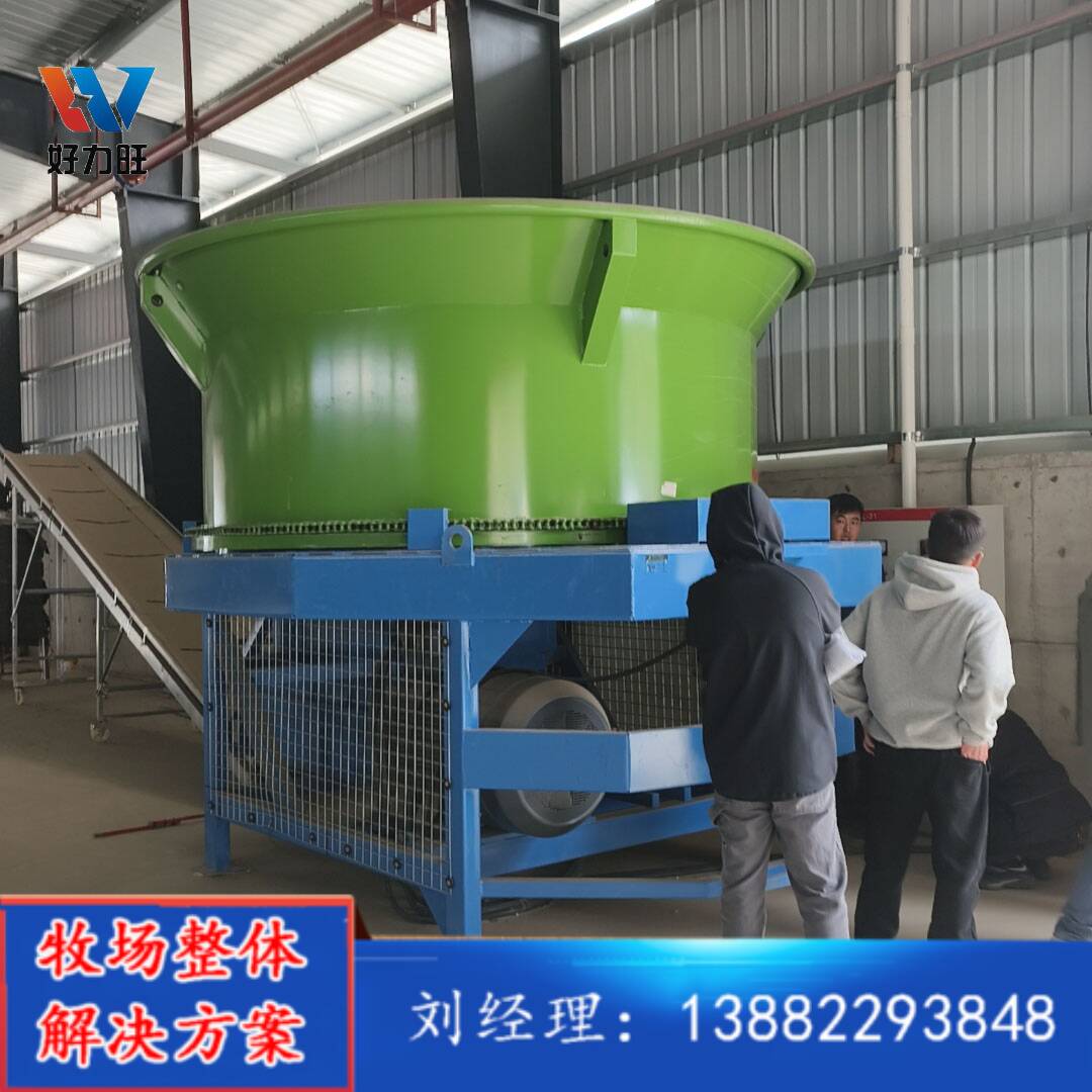 肉牛奶牛场青贮收获饲草料加工设备 TMR搅拌粉碎撒料车 饲喂方案