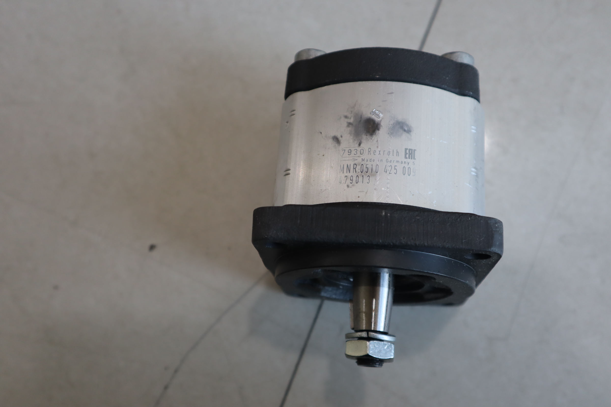 德国力士乐REXROTH齿轮泵 AZPF-11-008RCB20MB 型号0510425009