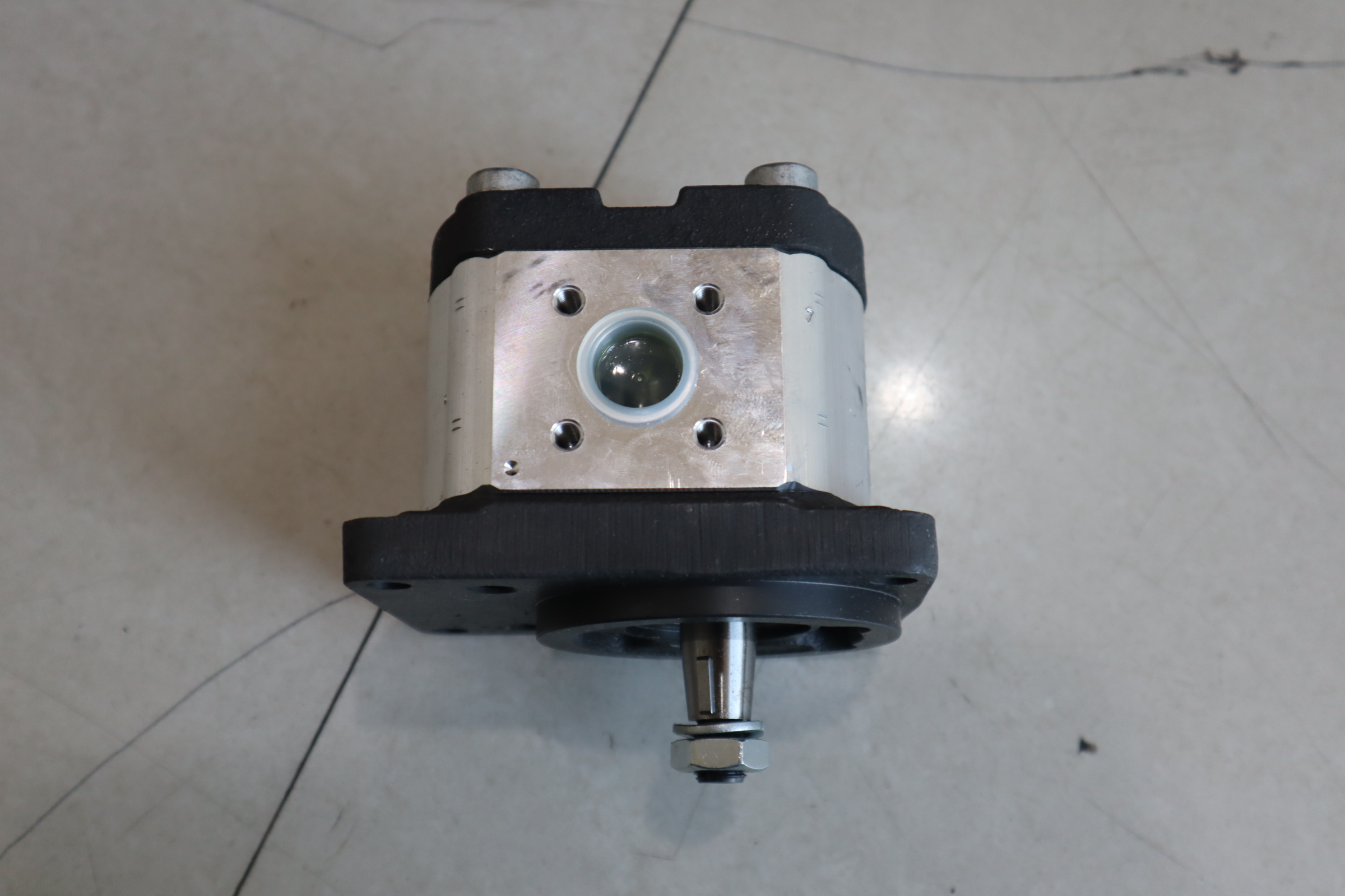 德国力士乐REXROTH齿轮泵 AZPF-11-008RCB20MB 型号0510425009