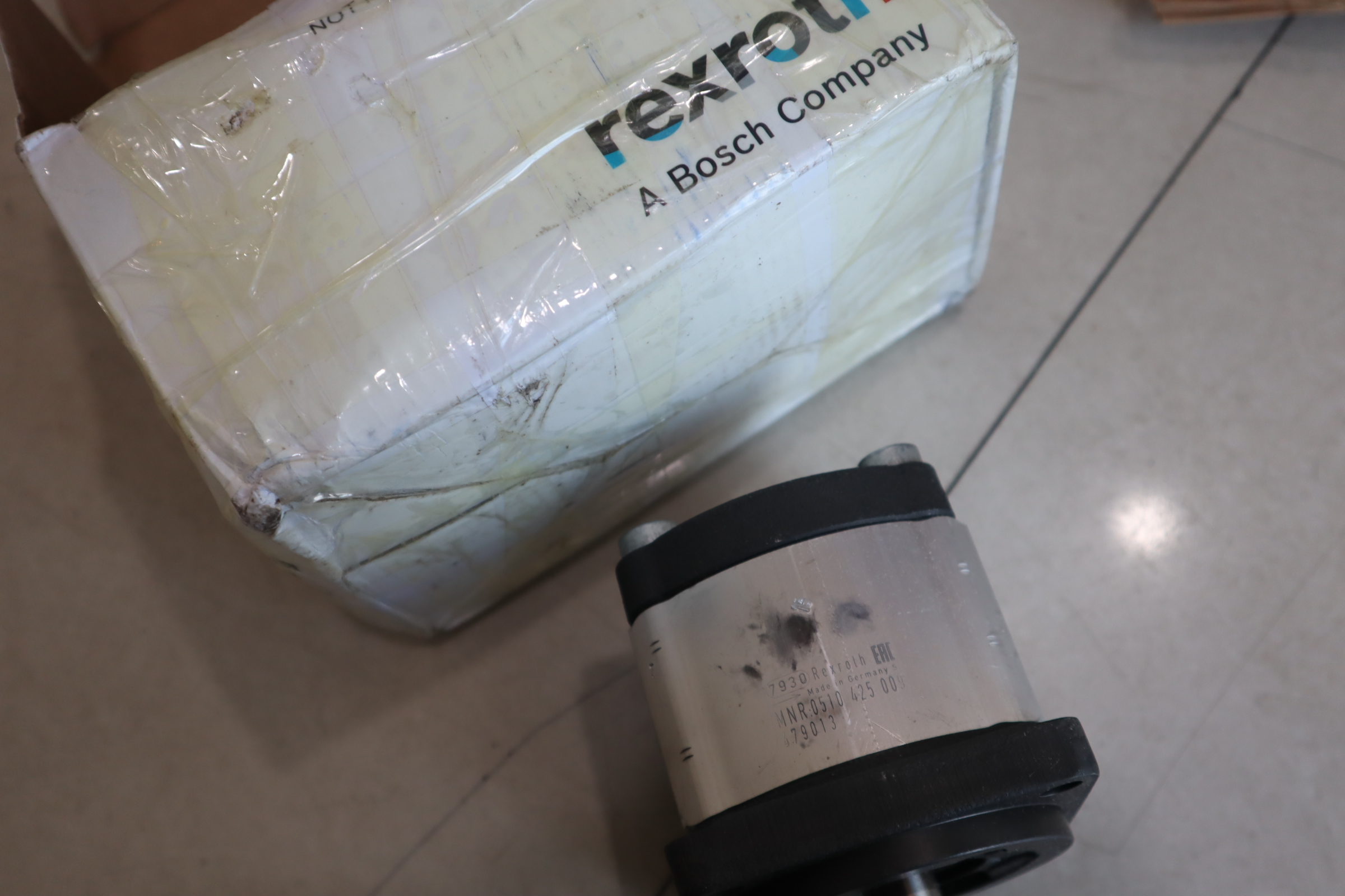 德国力士乐REXROTH齿轮泵 AZPF-11-008RCB20MB 型号0510425009