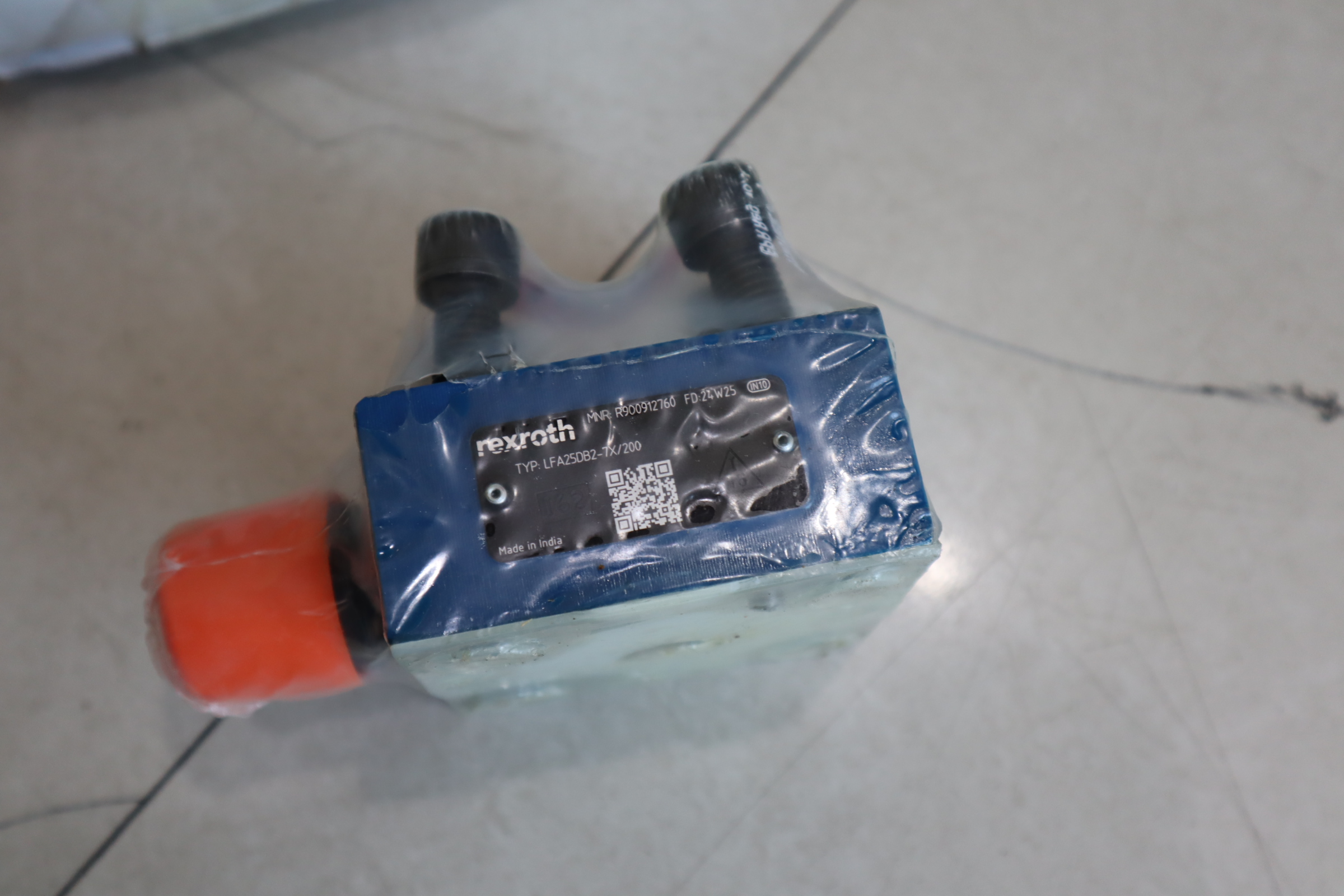 力士乐REXROTH盖板型号LFA25DB2-70/200和LFA25DB2-72/200 产品编号R900912760