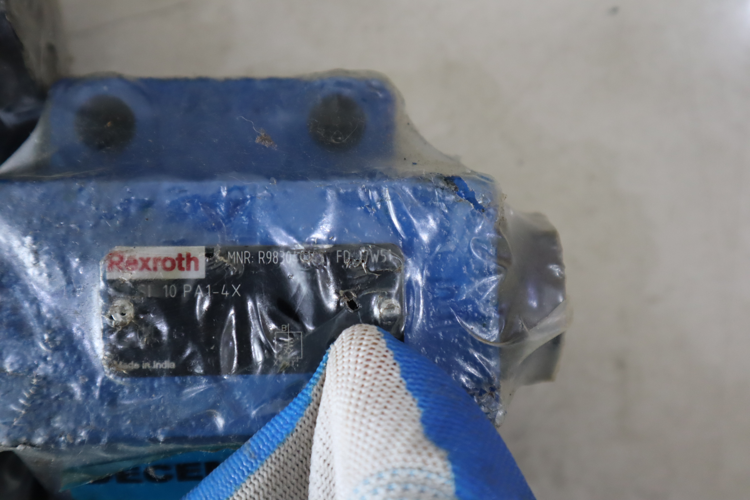 SL10PA1-4X R983040145 SL10PA1-42/ SL10PA1-44/ 力士乐REXROTH阀