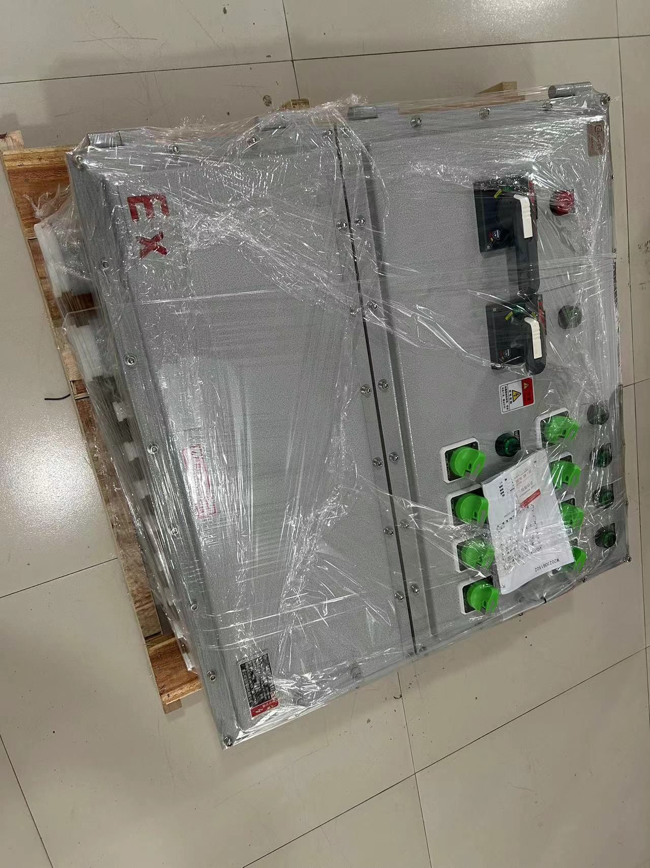  防爆动力配电柜 不锈钢材质 带防雨罩 耐压耐腐蚀  用途广泛 长期供应