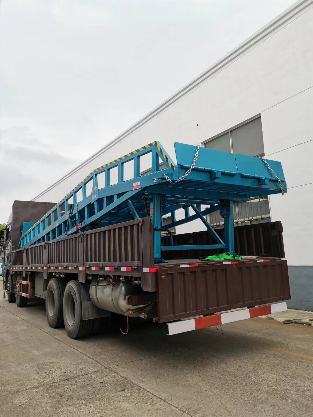 广西集装箱登车桥用途广泛