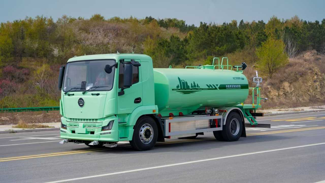 无锡纯电动单桥13方洒水车电话