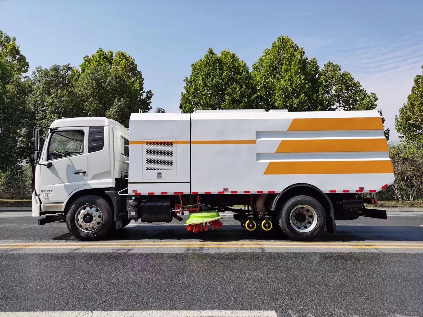 内蒙古 3吨洗扫车   全国包送