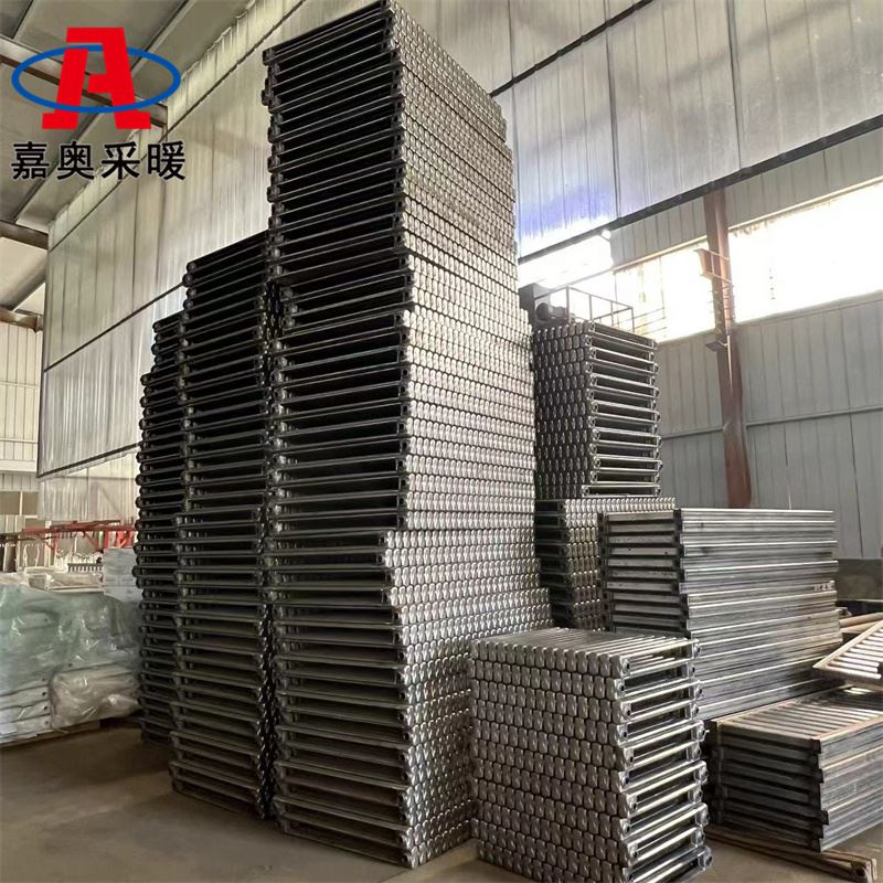 耐高湿钢制圆三柱暖气片价格表