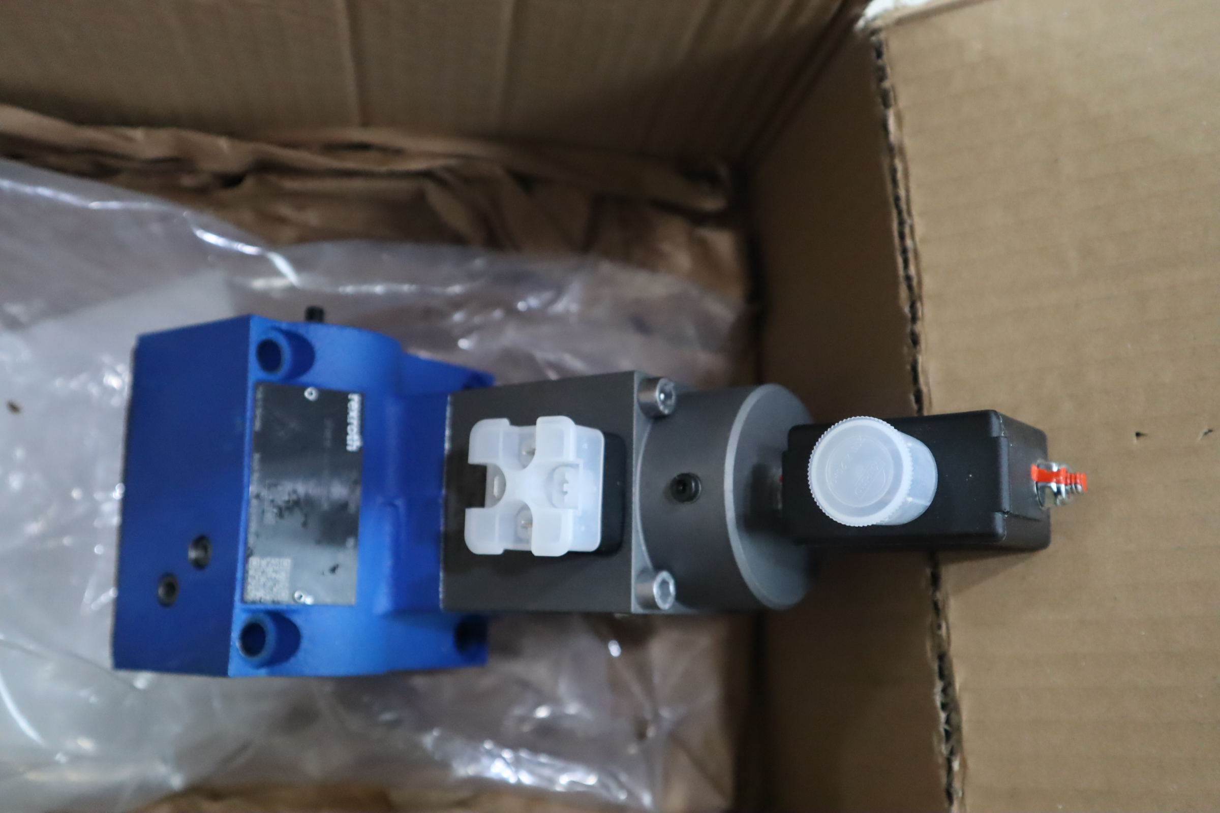 2FRE10-42/60LBK4M R900915823 力士乐REXROTH比例流量阀